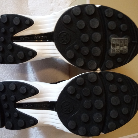 "New" Michael Kors Willow Slip On Scuba Sneakers - Picture 15 of 16